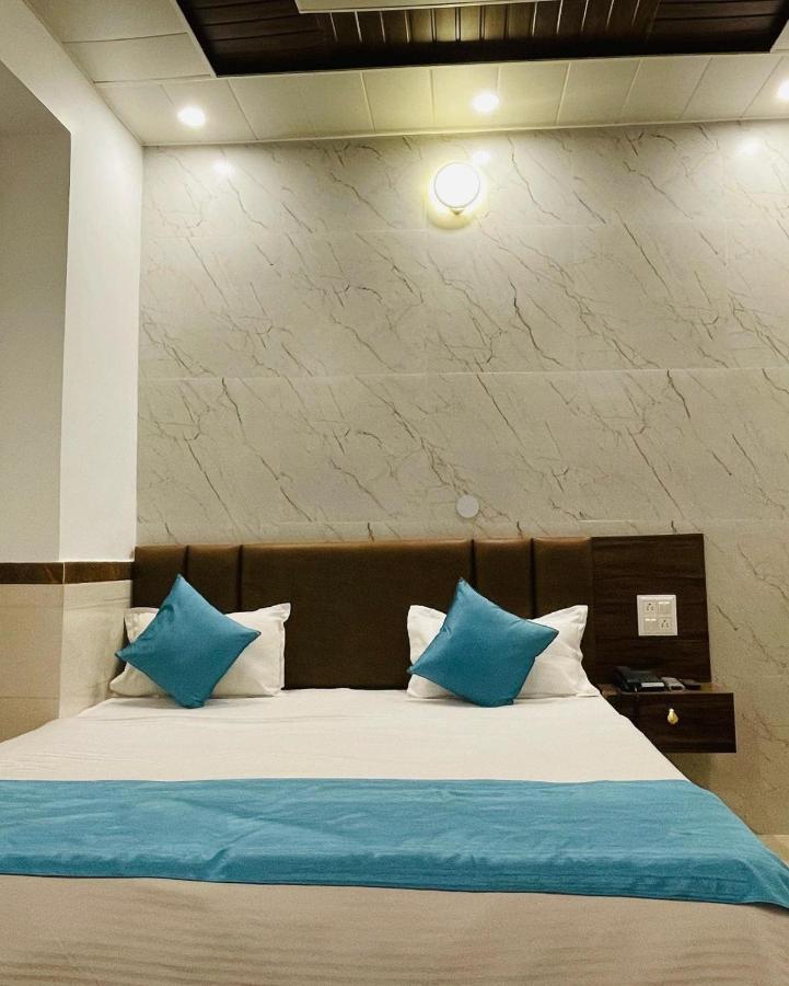 Hotel Dileep42 Lucknow Exterior foto